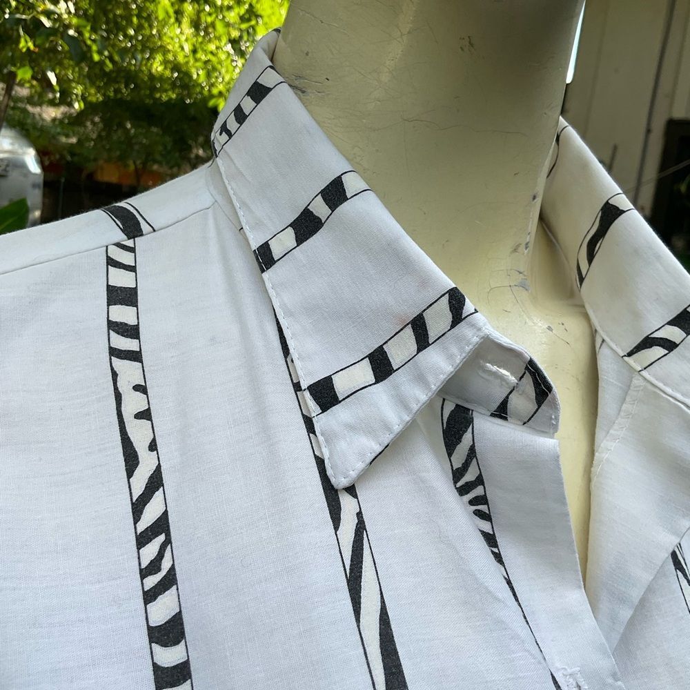 Vintage Oversized Zebra Button Down Shirt Size Large - Picture 11 of 13